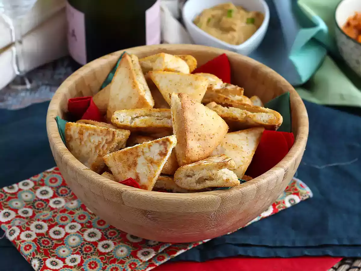 Chipsy z chleba pita - ekspresowy przepis - zdjęcie 2