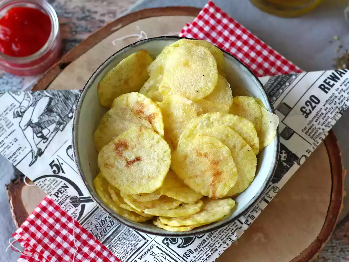 Chipsy ziemniaczane przygotowane w kuchence mikrofalowej - zdjęcie 2