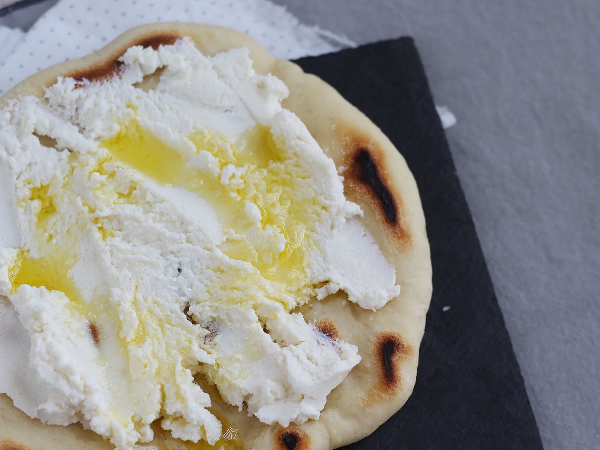 Chleb pita smażony na patelni - zdjęcie 4