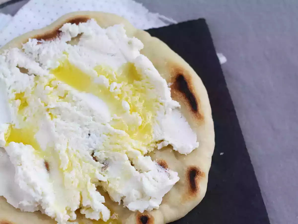 Chleb pita smażony na patelni - zdjęcie 4