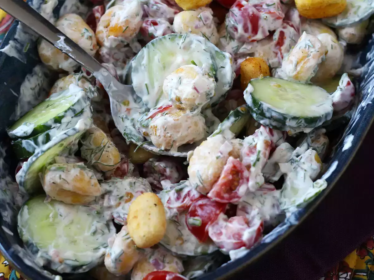 Chrupiąca sałatka z gnocchi – modna, pyszna i zbilansowana, idealna na lato! - zdjęcie 8