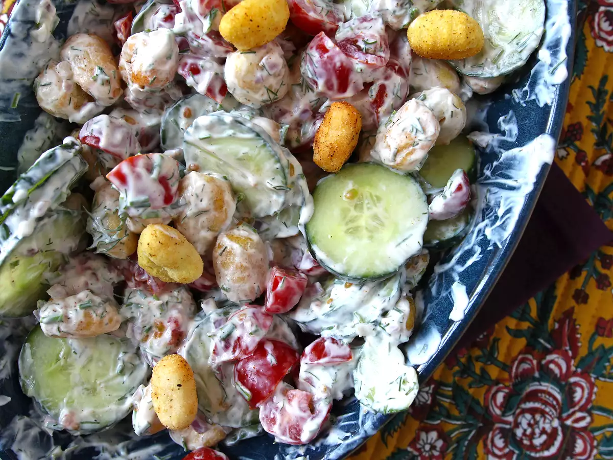 Chrupiąca sałatka z gnocchi, ultra modna, smaczna i zbilansowana, idealna na lato! - zdjęcie 4