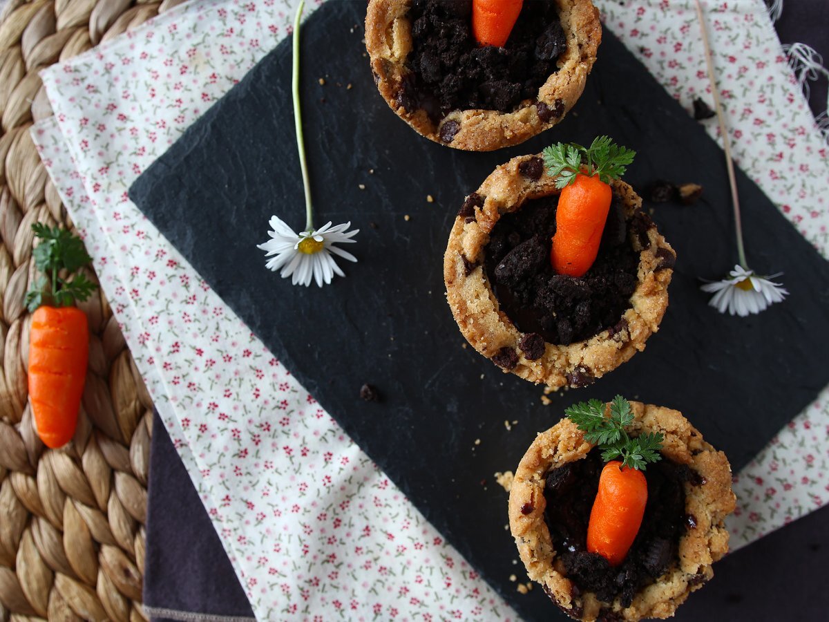 Ciasteczkowe kubeczki polane czekoladowym ganache, w stylu marchewkowego garnka - zdjęcie 2