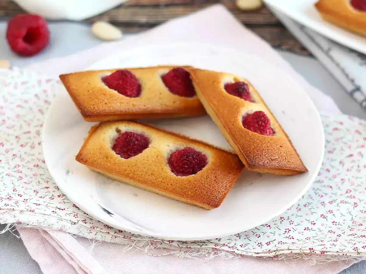 Ciastka financiers z malinami – prosty i szczegółowy przepis - zdjęcie 2