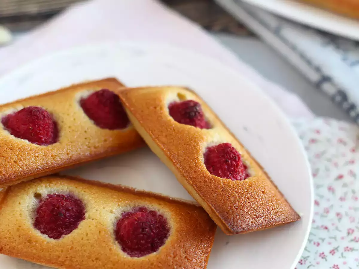 Ciastka financiers z malinami – prosty i szczegółowy przepis - zdjęcie 7