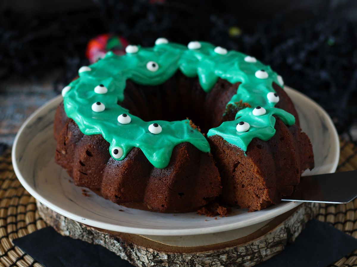 Ciasto Bundt na Halloween, przepyszna czekoladowa babka