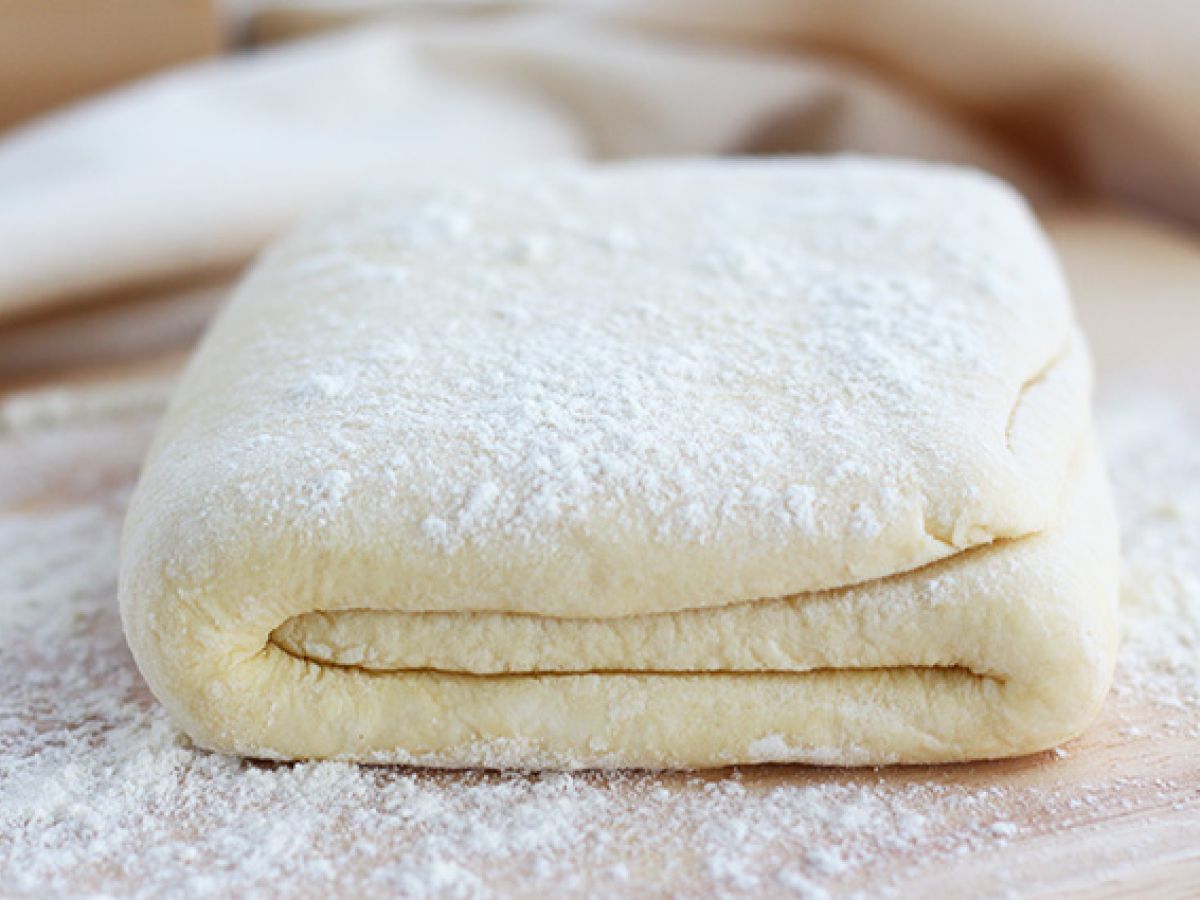 Ciasto francuskie krok po kroku - przepis na idealne ciasto