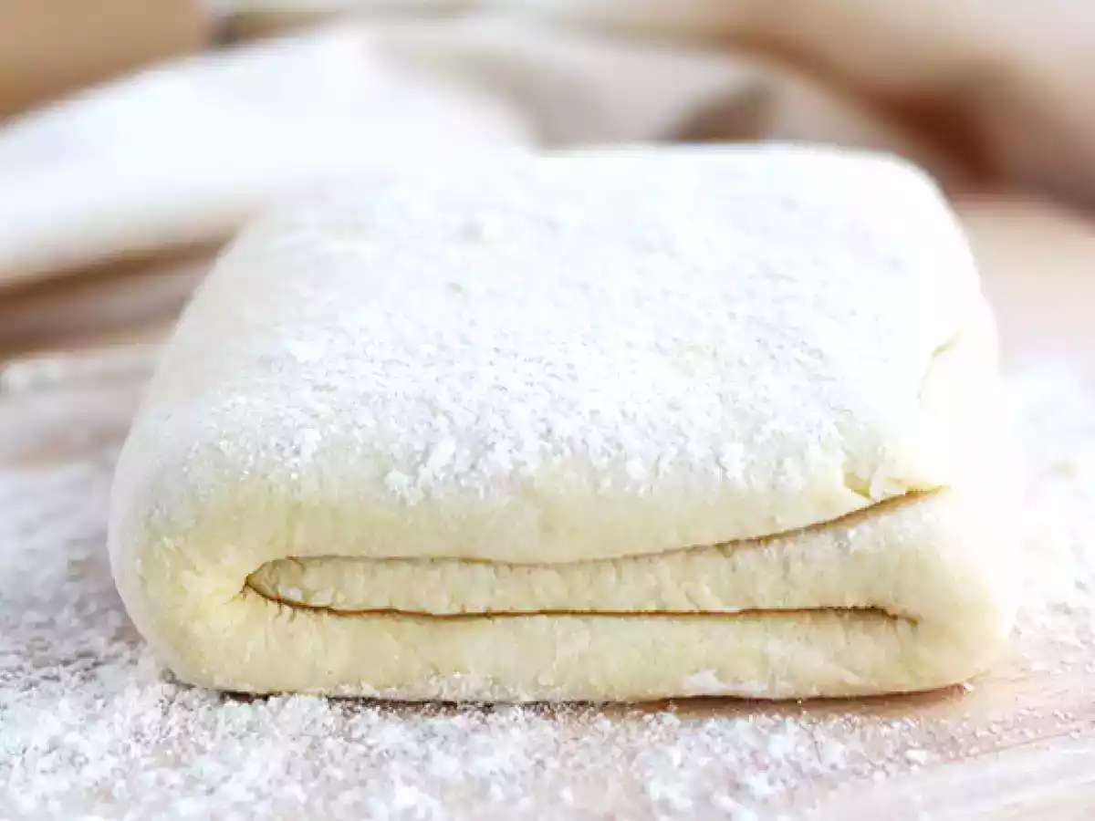 Ciasto francuskie krok po kroku - przepis na idealne ciasto
