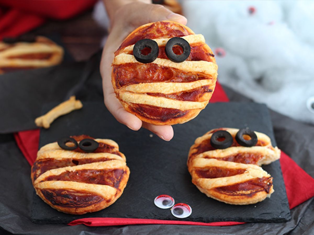 Ciasto francuskie na pizzę mumię