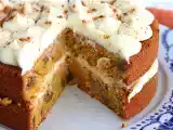 Ciasto marchewkowe - przepis na pyszne ciasto marchewkowe z orzechami, zdjęcie 1