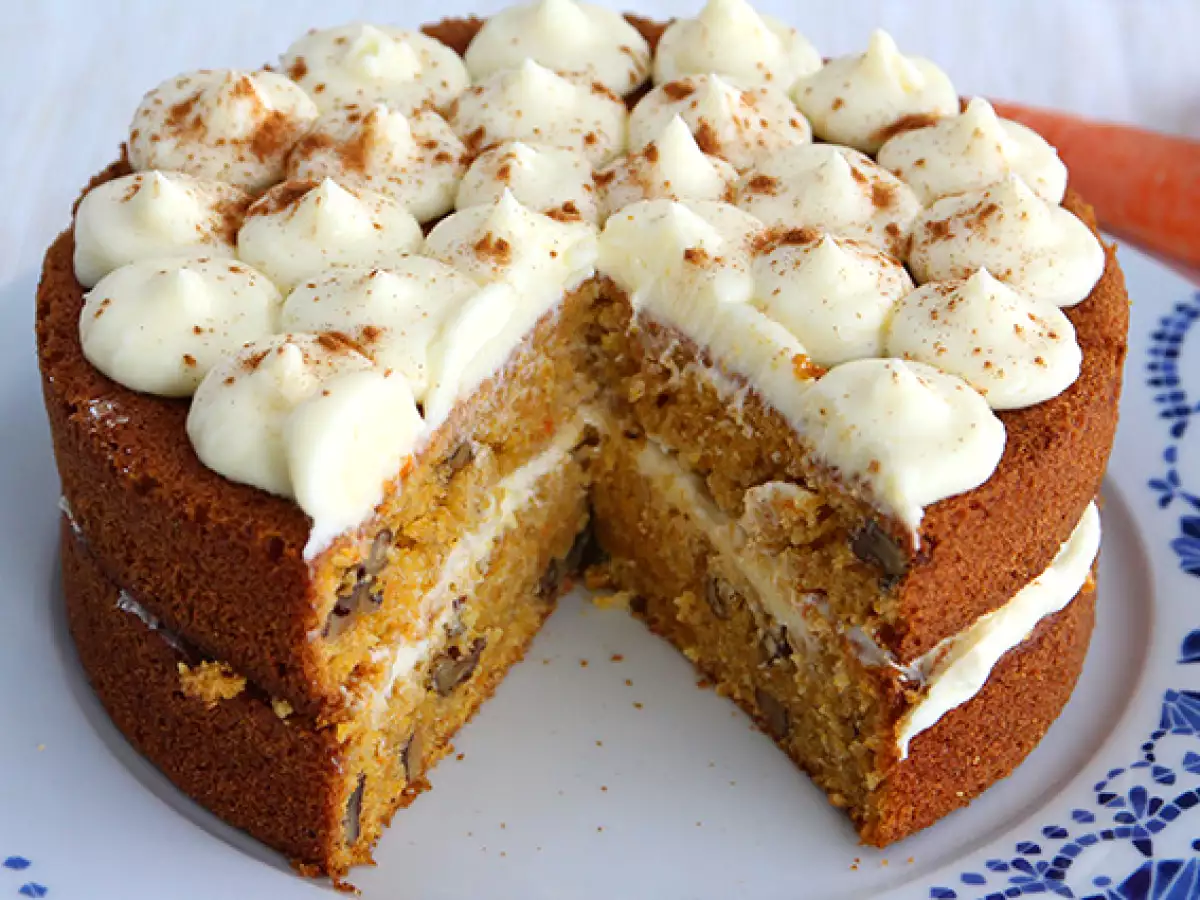 Ciasto marchewkowe z orzechami (carrot cake) – sprawdzony przepis - zdjęcie 4
