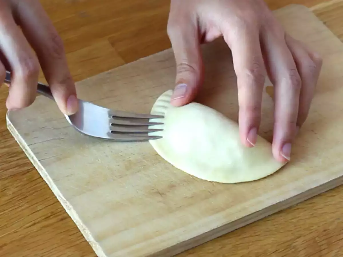 Ciasto na empanadillas - zdjęcie 2