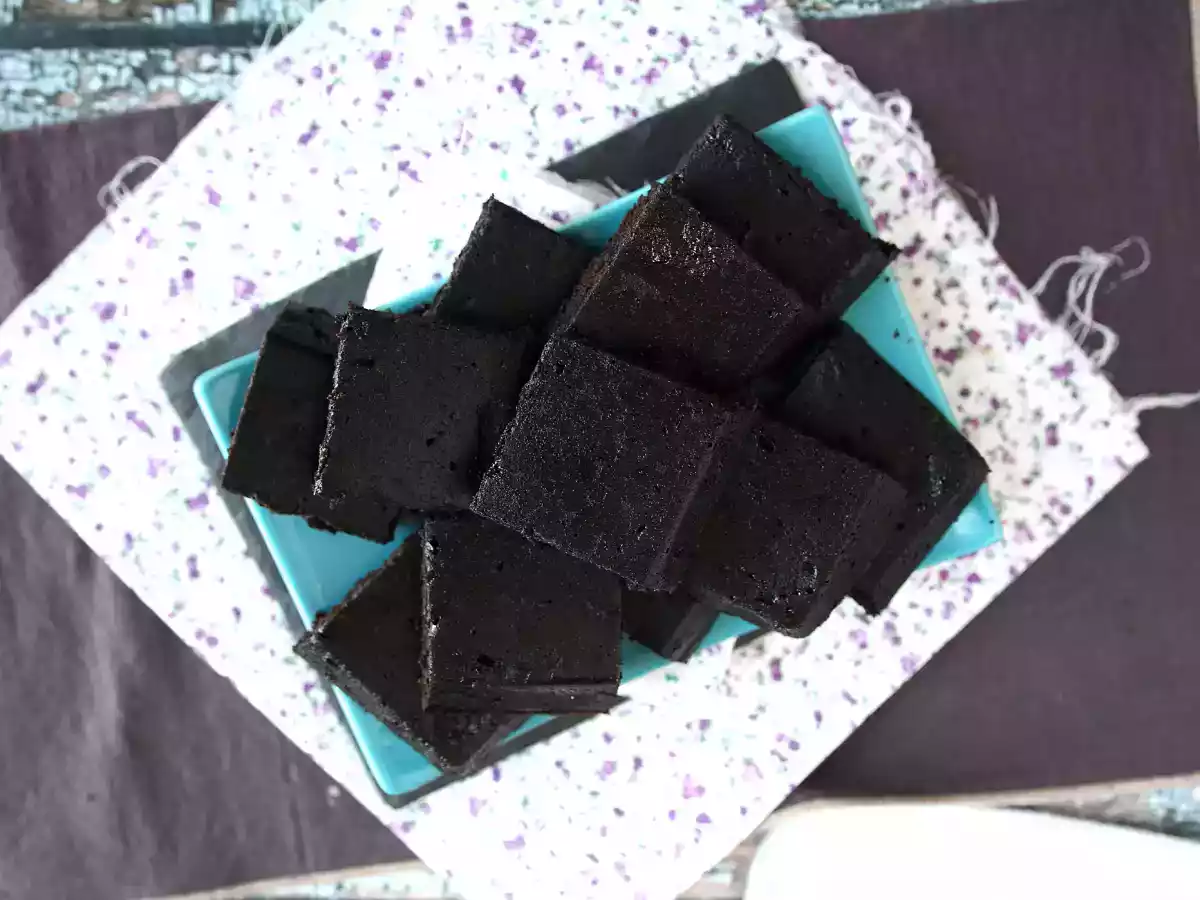 Ciasto Oreo z zaledwie 3 składników, gotowe w 6 minut w mikrofalówce! - zdjęcie 3