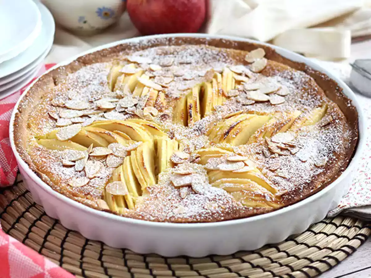 Ciasto z jabłkami i migdałami (Tarte normande)