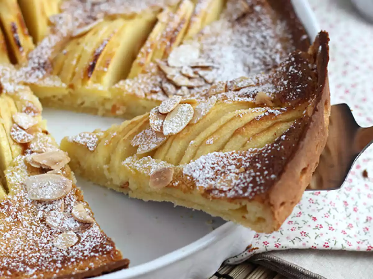 Ciasto z jabłkami i migdałami (Tarte normande) - zdjęcie 2
