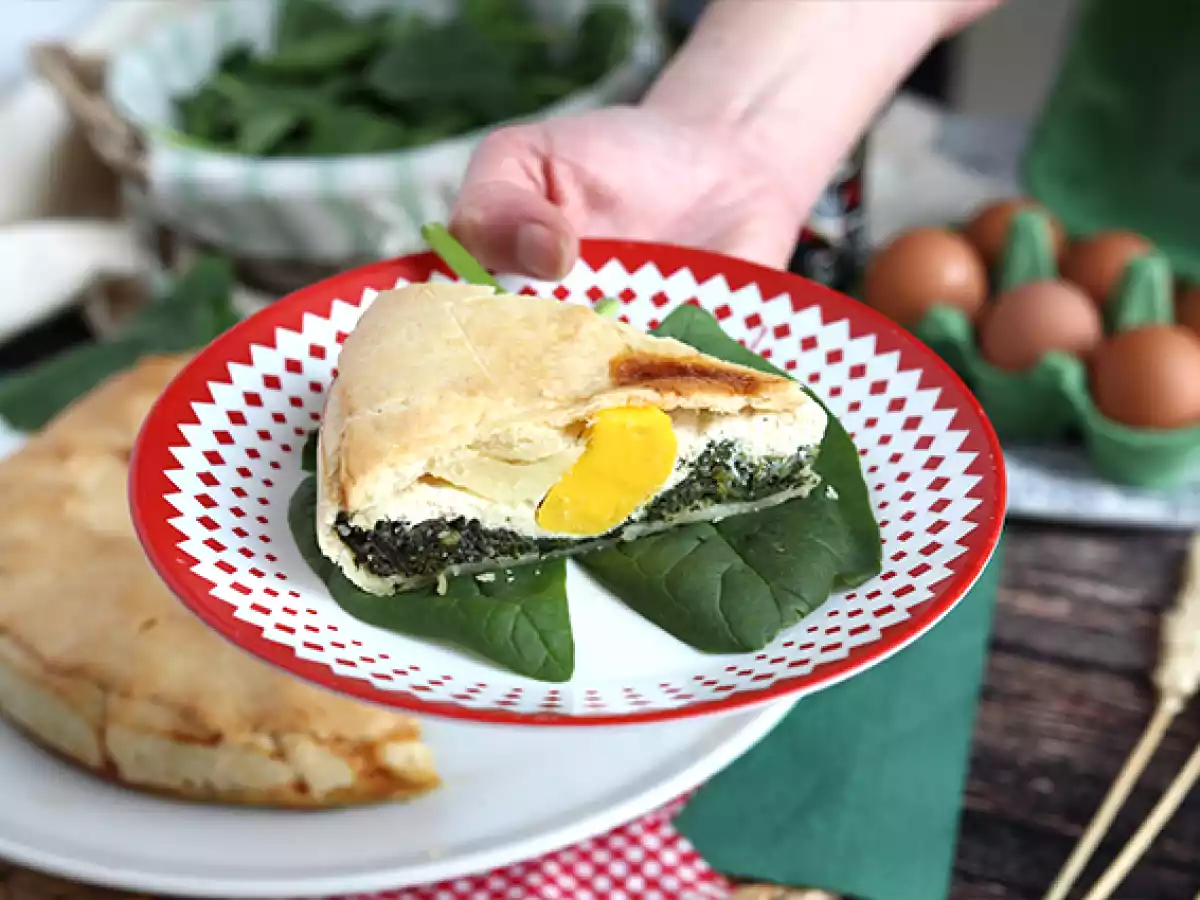 Ciasto ze szpinakiem, ricottą i jajkiem - włoska Torta Pasqualina - zdjęcie 2