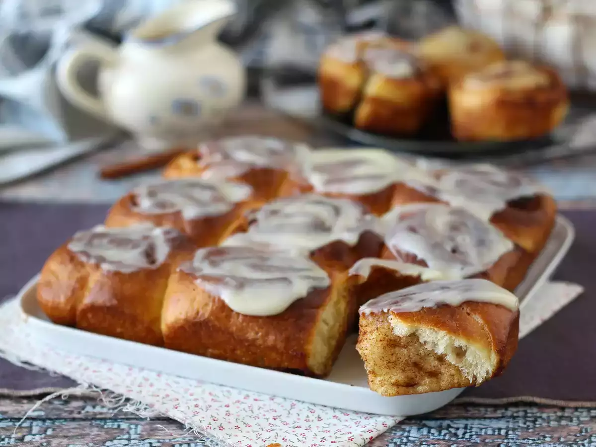 Cinnamon rolls – bułeczki cynamonowe z waniliową polewą - zdjęcie 6