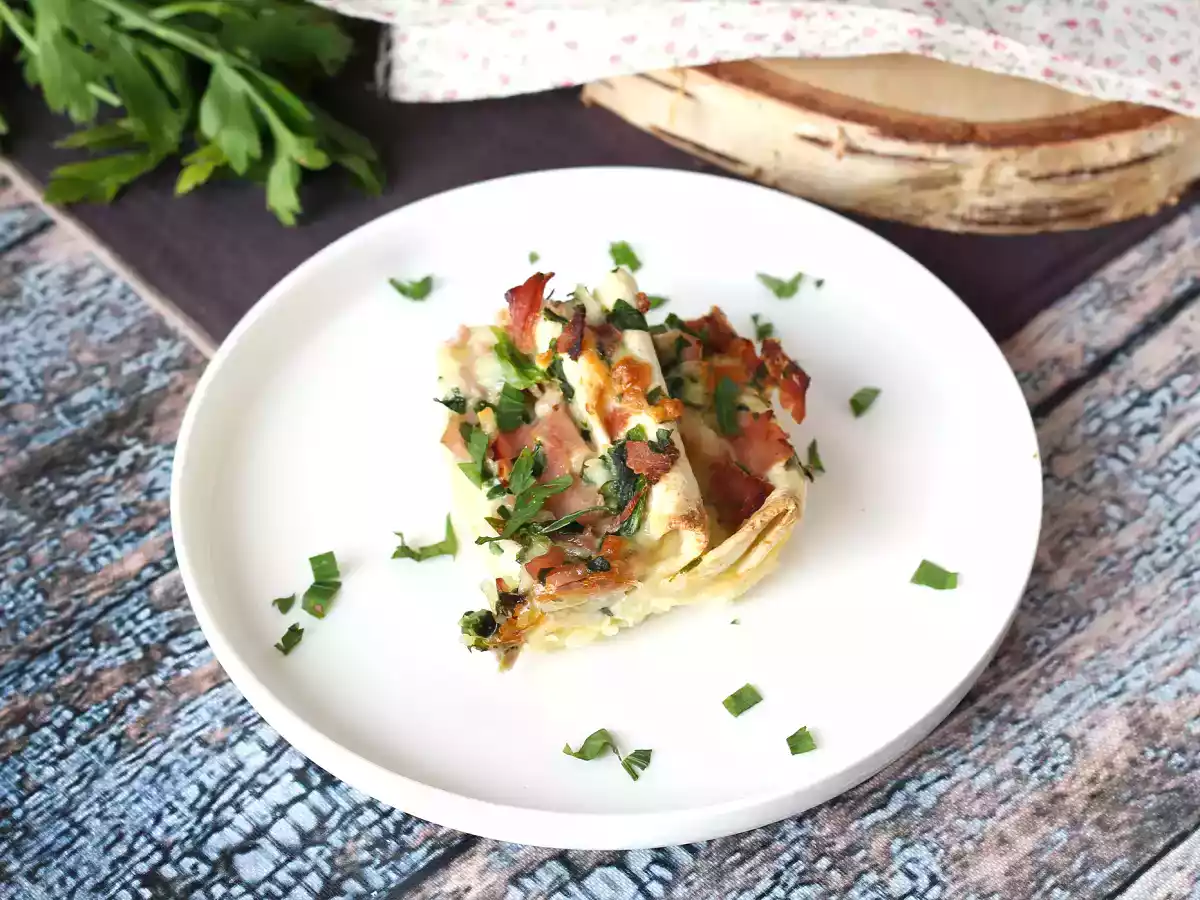 Co zrobić z tortillami? Zapiekanka z szynką, szpinakiem i mozzarellą w stylu ciasta marszczonego - zdjęcie 4