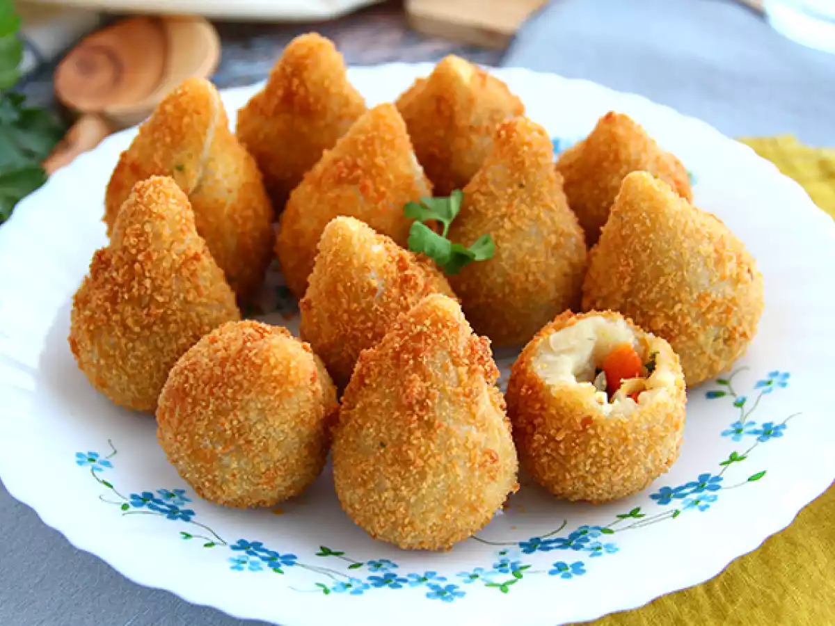 Coxinhas (brazylijskie krokiety z kurczaka) - zdjęcie 4