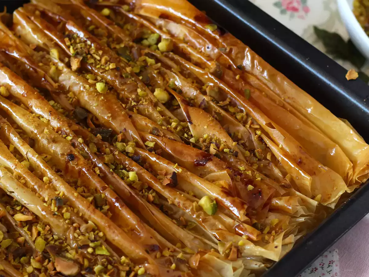 Crinkle cake – superchrupiące i łatwe ciasto, czyli tureckie Laz böreği - zdjęcie 3