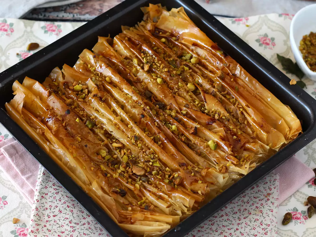 Crinkle cake – superchrupiące i łatwe ciasto, czyli tureckie Laz böreği - zdjęcie 5