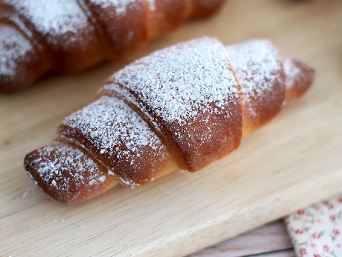Croissanty z mlekiem skondensowanym - zdjęcie 2