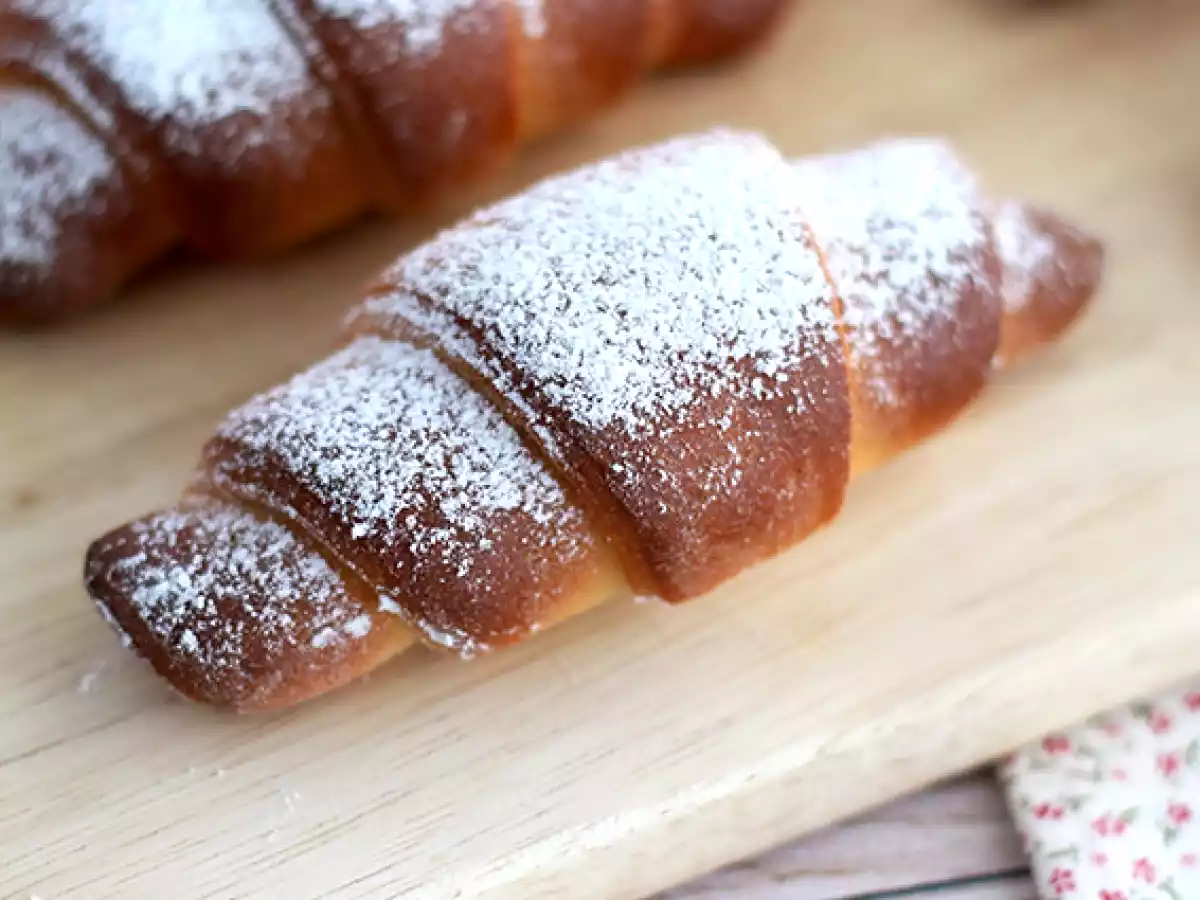 Croissanty z mlekiem skondensowanym - zdjęcie 2