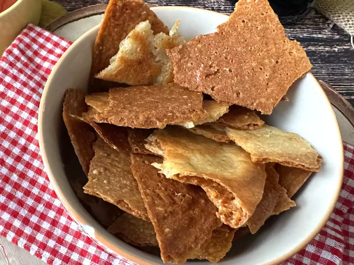 Crostini, chrupiąca przystawka z parmezanem - zdjęcie 2