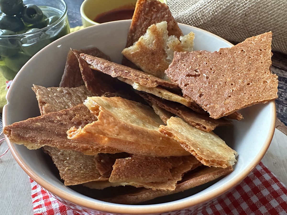 Crostini, chrupiąca przystawka z parmezanem - zdjęcie 4