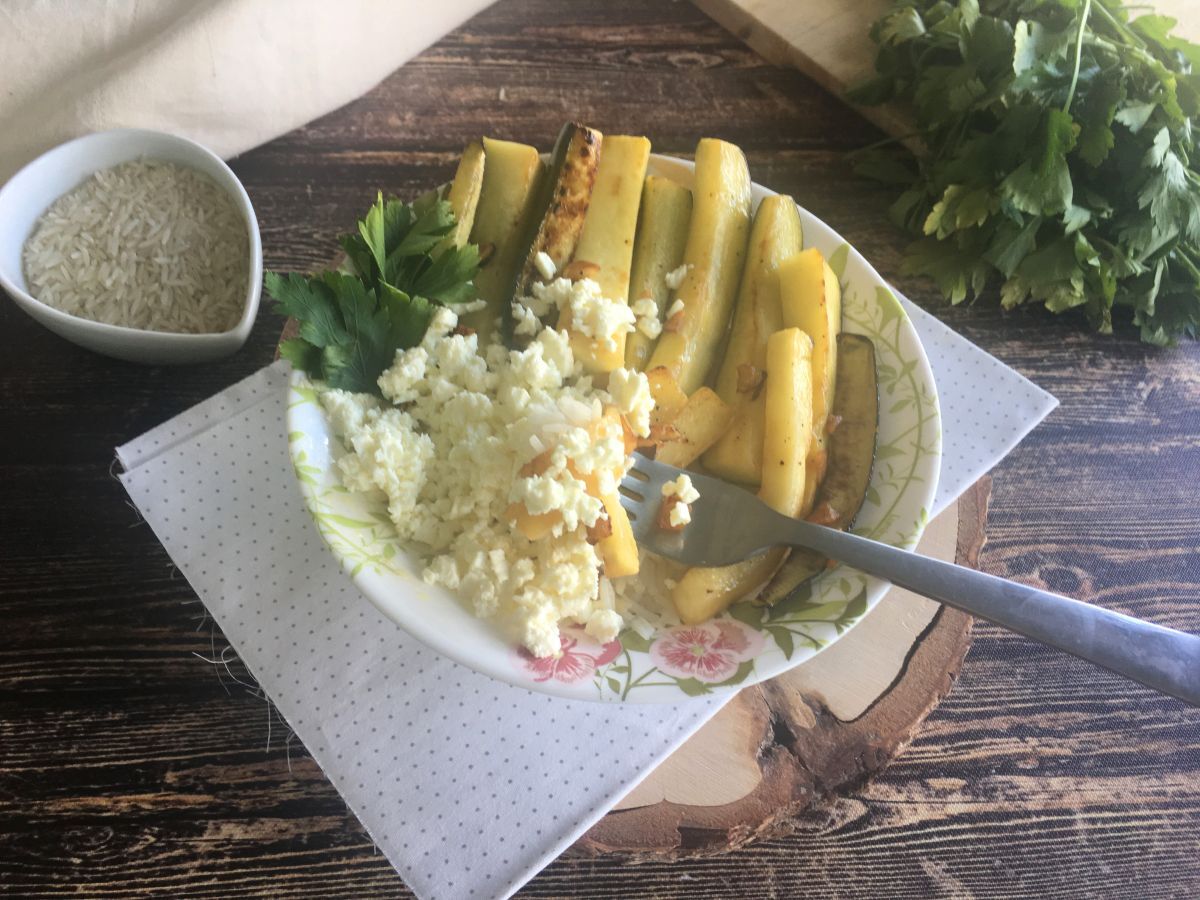 Cukinia z cytryną i serem feta - zdjęcie 3