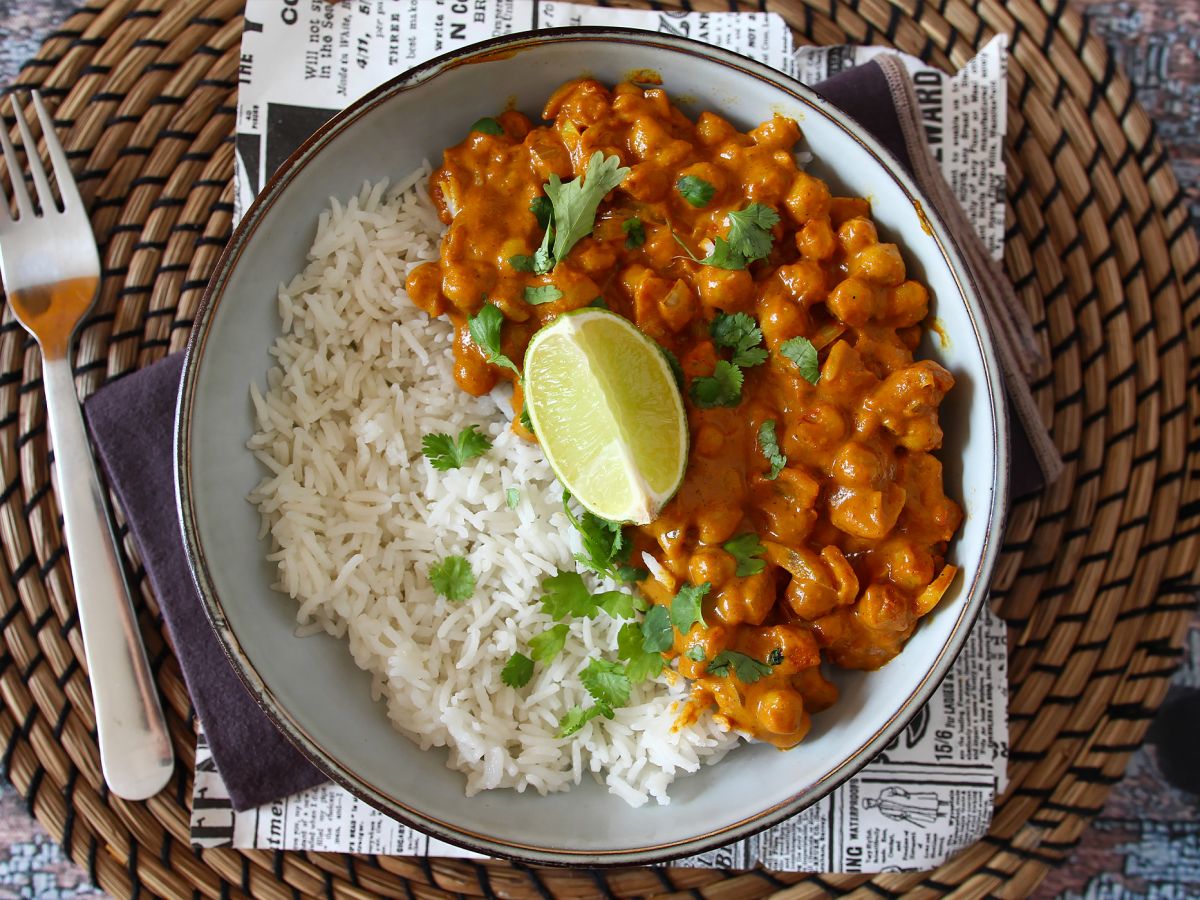 Curry z ciecierzycy - wegański przepis dla smakoszy - zdjęcie 5