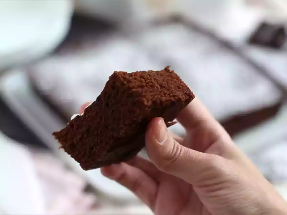 Czekoladowy biszkopt w mikrofalówce w 5 min. - zdjęcie 3