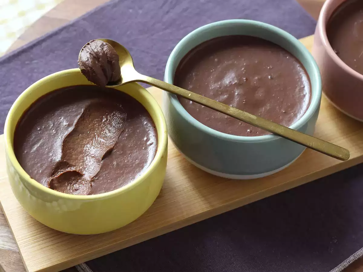 Czekoladowy deser z kremem bananowym z zaledwie 3 składników! - zdjęcie 3
