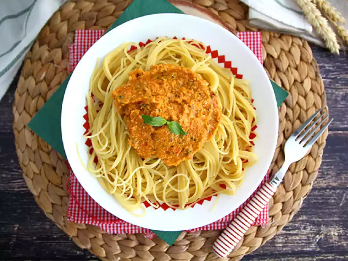 Czerwony sos pesto