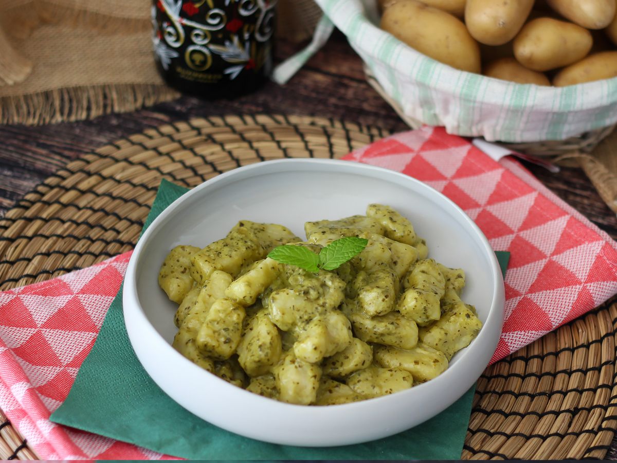 Domowe gnocchi ziemniaczane z pesto - zdjęcie 3