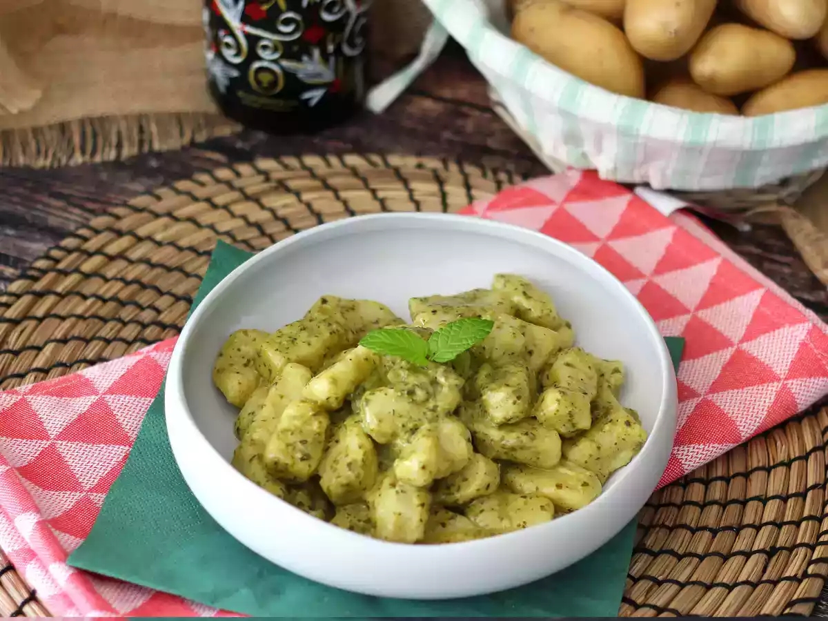 Domowe gnocchi ziemniaczane z pesto - zdjęcie 3