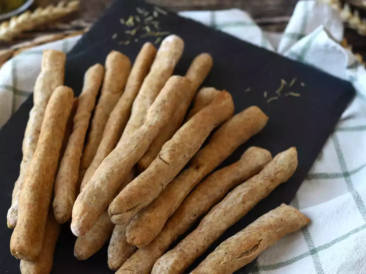 Domowe gresy ziołowe: łatwe do zrobienia i super chrupiące! - zdjęcie 2