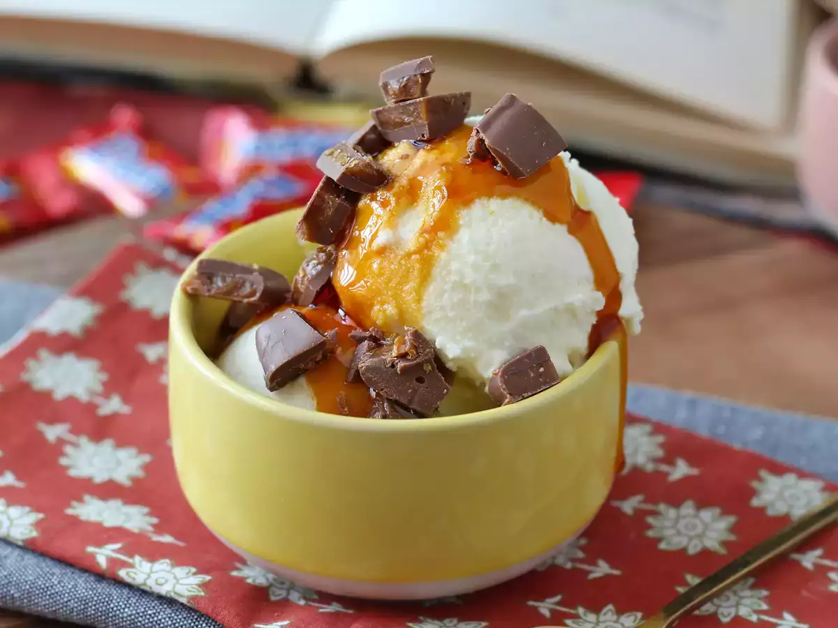 Domowe lody McFlurry z karmelem i batonikiem Daim (Ninja Creami) - zdjęcie 7