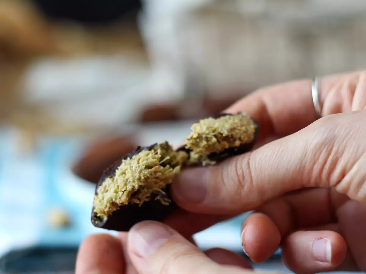 Dubajskie ciasteczka do żucia, wirusowy przepis na mochis z pistacjami i nadzieniem kadaif - zdjęcie 2