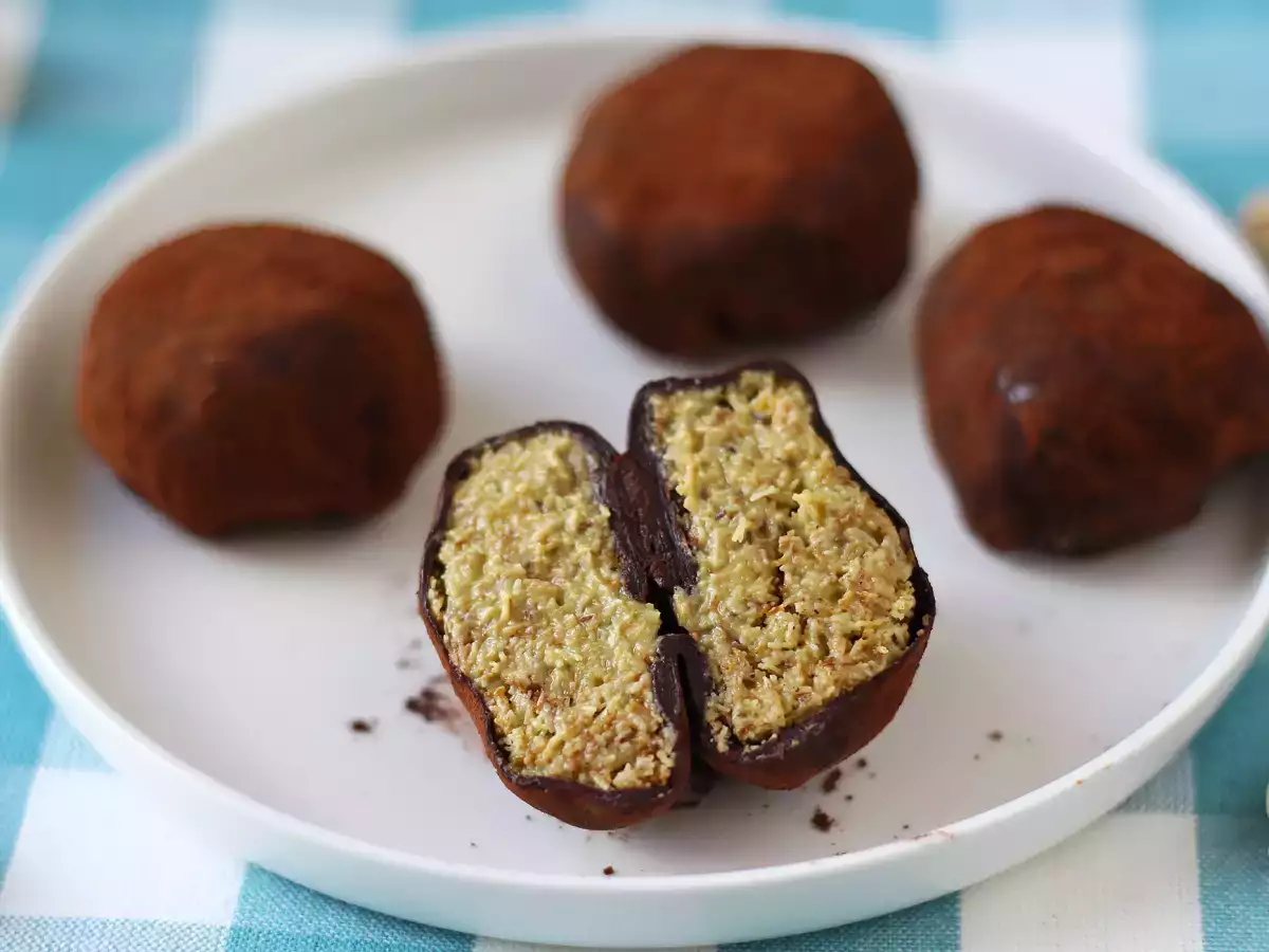 Dubajskie ciasteczka do żucia, wirusowy przepis na mochis z pistacjami i nadzieniem kadaif - zdjęcie 5