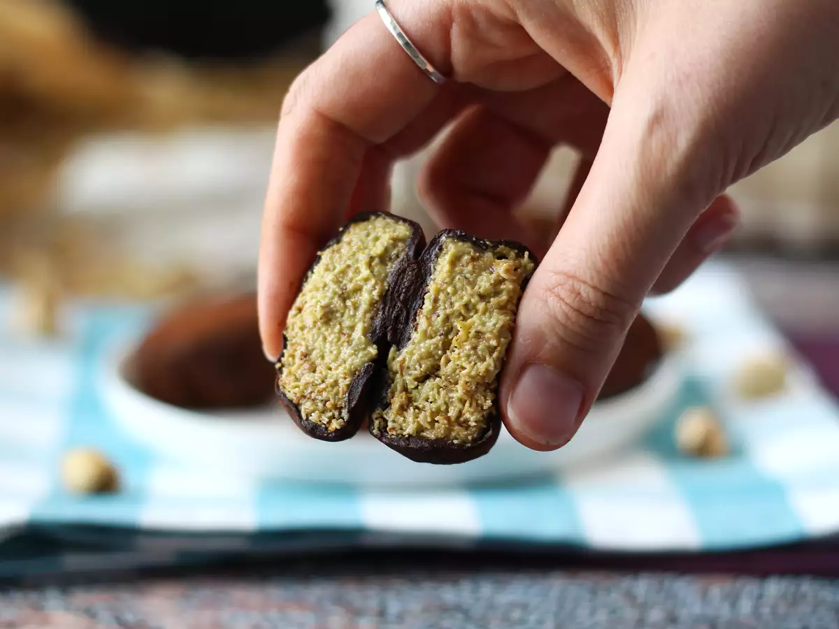 Dubajskie ciasteczka do żucia, wirusowy przepis na mochis z pistacjami i nadzieniem kadaif - zdjęcie 6
