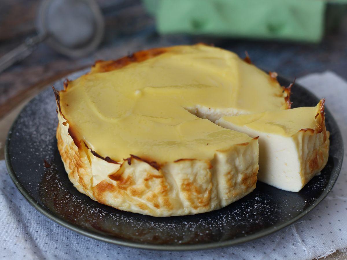 Ekonomiczne ciasto fondant z ricottą z zaledwie 4 składników - zdjęcie 4