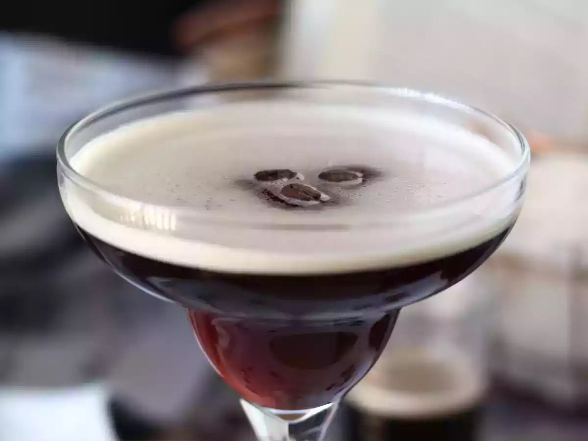 Espresso Martini, idealny koktajl dla miłośników kawy - zdjęcie 2