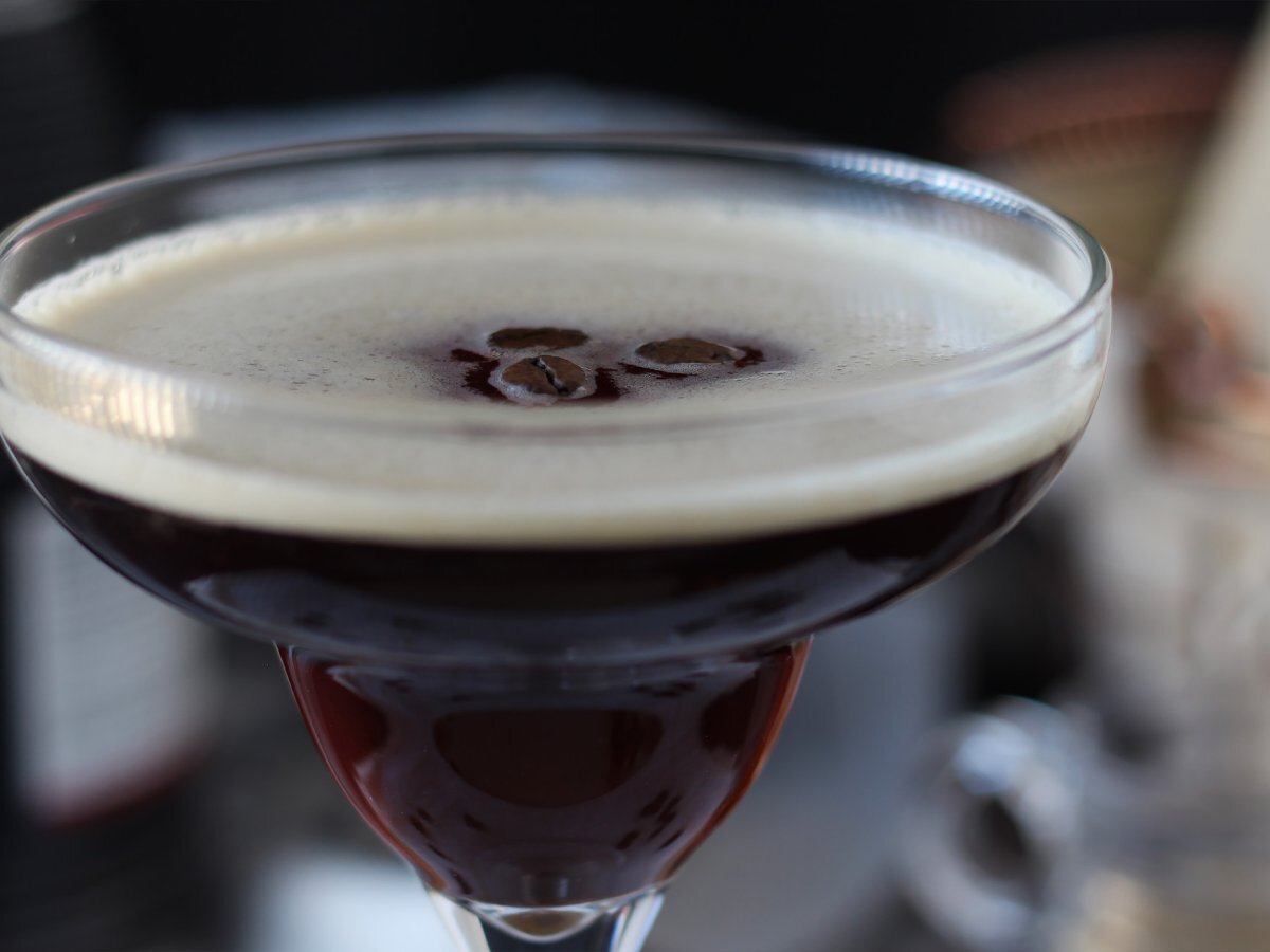 Espresso Martini, idealny koktajl dla miłośników kawy - zdjęcie 5