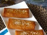 Feta Saganaki, grecki przepis na chipsy z fety i miodu, zdjęcie 3