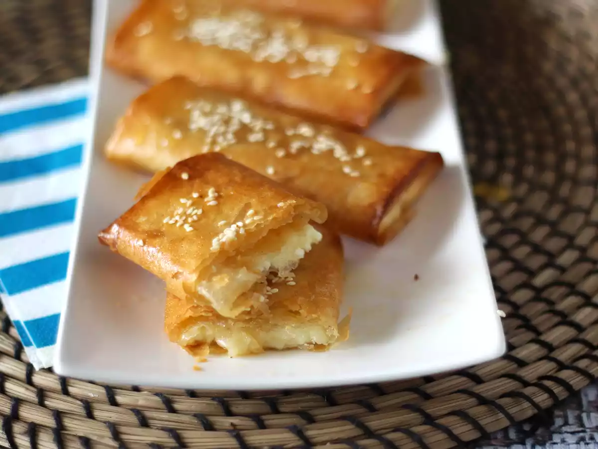 Feta Saganaki, grecki przepis na smażoną fetę z miodem - zdjęcie 3