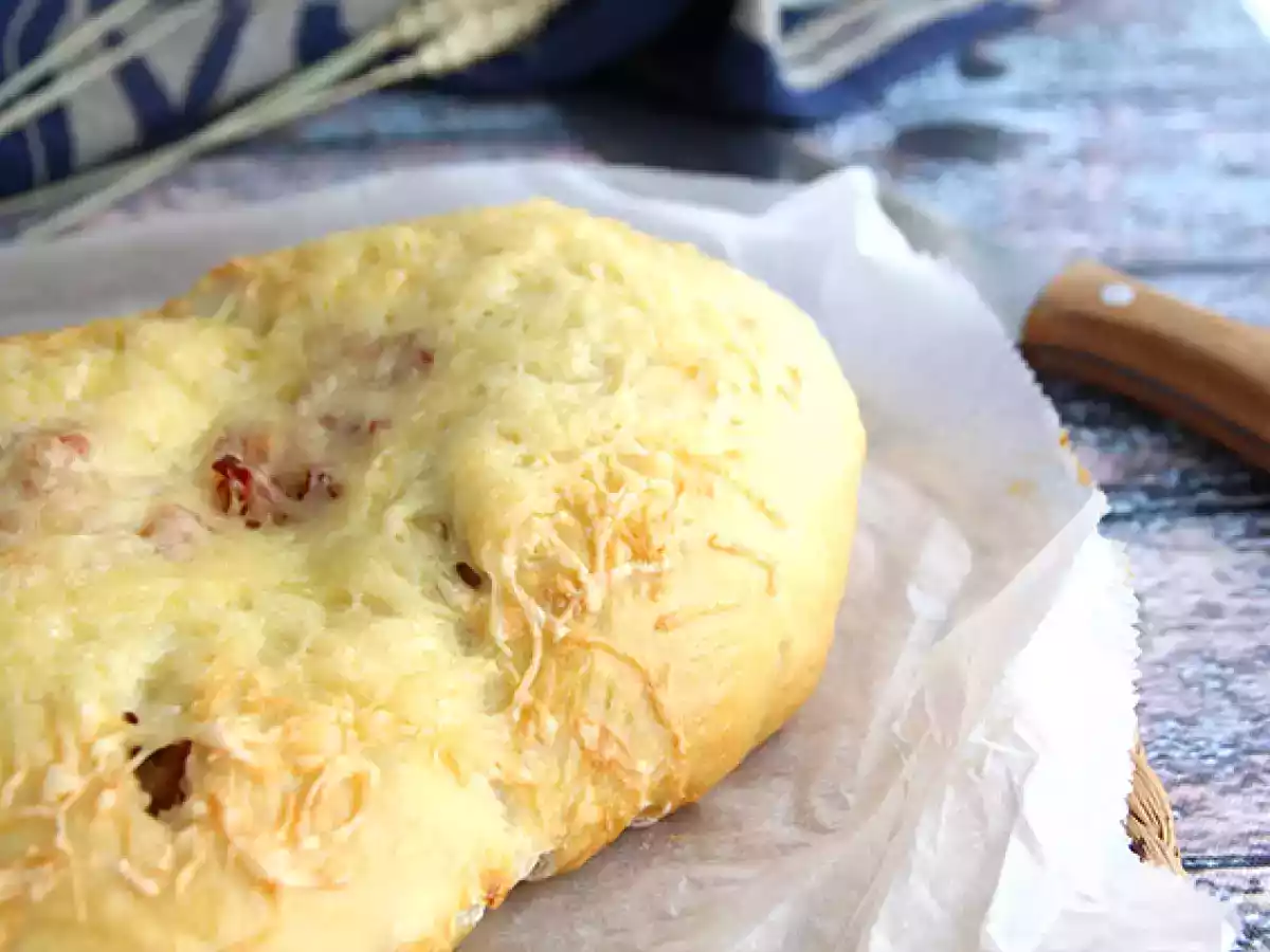 Fougasse z boczkiem i cebulą - zdjęcie 3