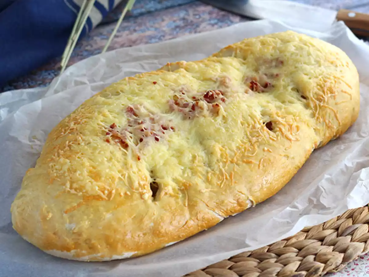 Fougasse z boczkiem i cebulą - zdjęcie 4