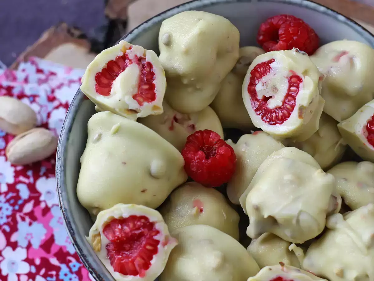 Franui pistacjowe – pyszne maliny w rozpływającej się i chrupiącej czekoladzie - zdjęcie 7