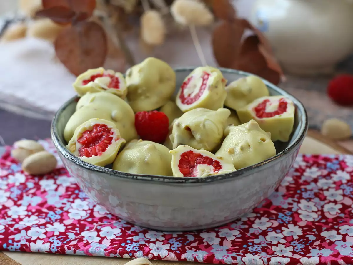 Franui pistacjowe – pyszne maliny w rozpływającej się i chrupiącej czekoladzie - zdjęcie 8